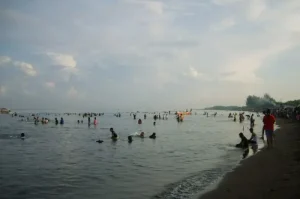 Tanjung Bayang, Tujuan Wisata Favorit Keluarga di Makassar
